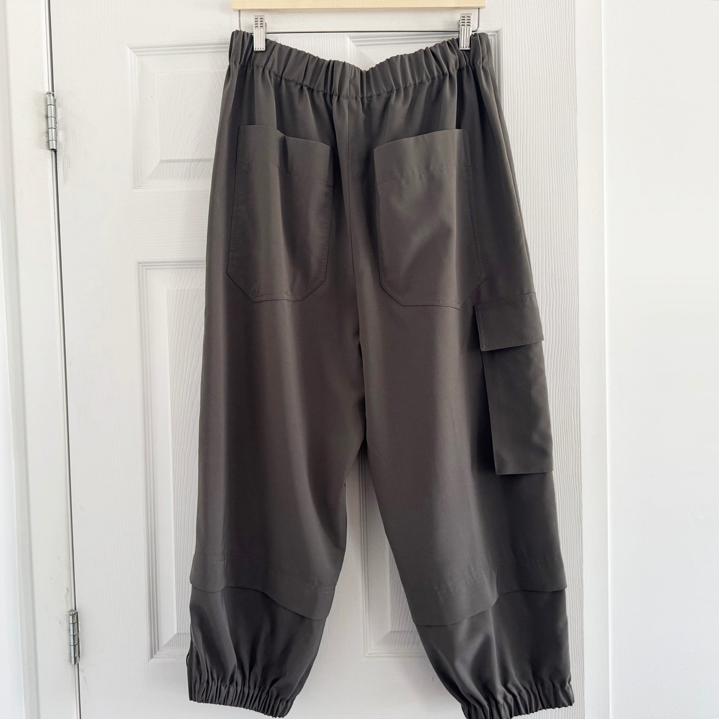 Tibi Tropical Wool Pull On "Wilt" Jogger in "Dark Stone", size Large