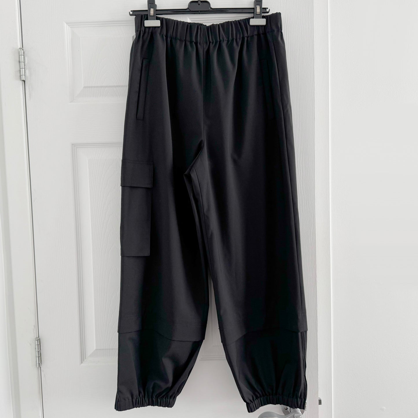 Tibi Tropical Wool "Wilt" Jogger (Longer version) in Black, size Medium