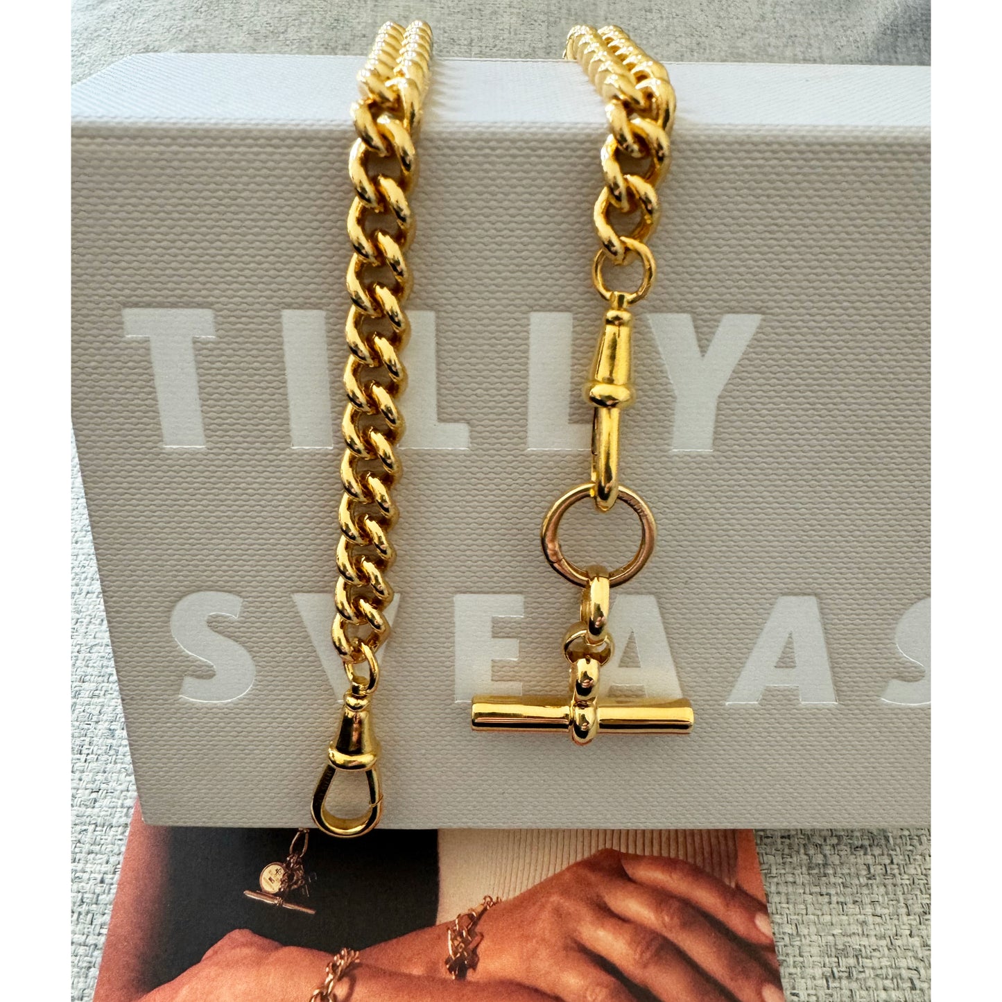 Tilly Sveaas Medium Gold T-bar on Medium Curb Clipt Necklace