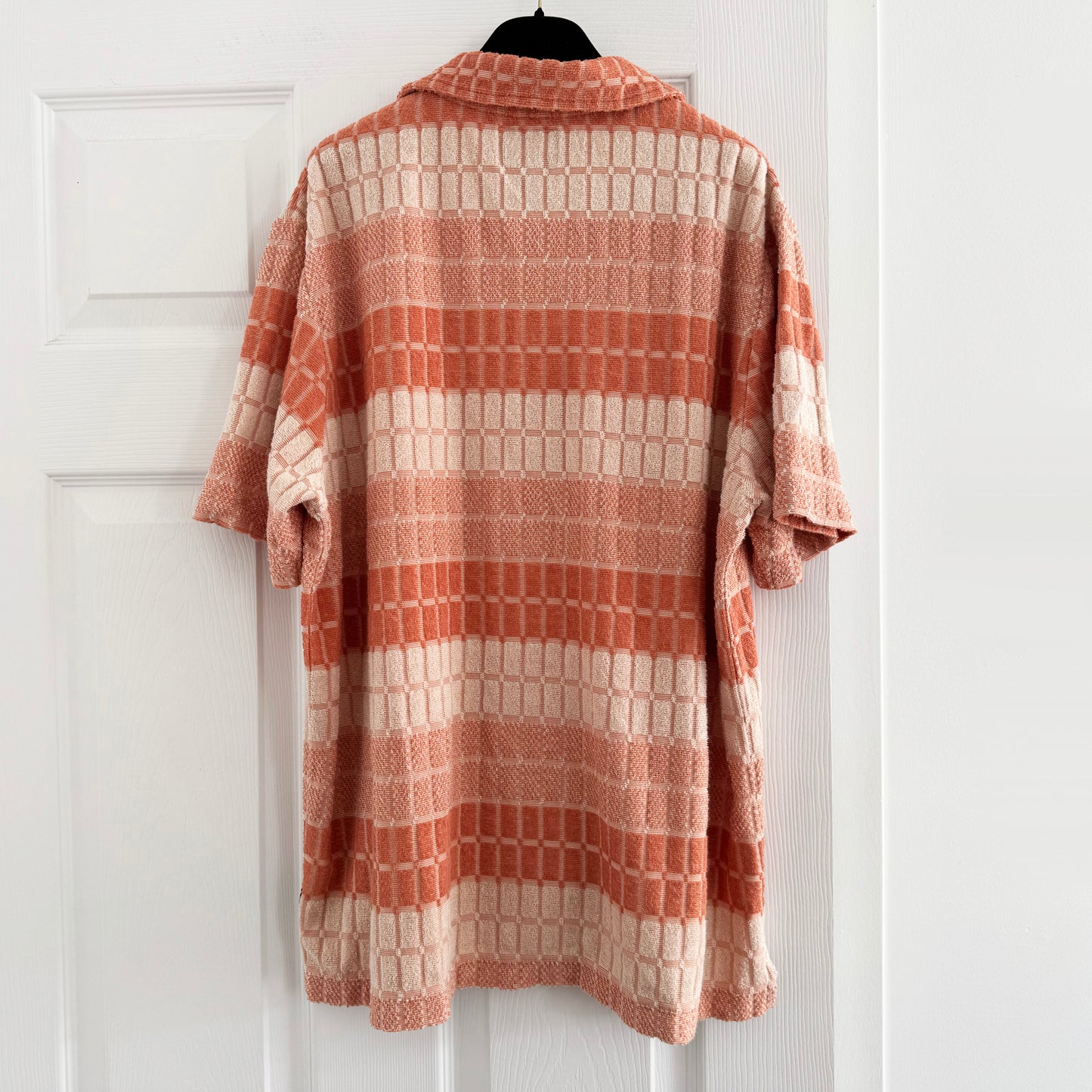 Todd Snyder Tile Terry Jacquard Polo Shirt in Warm Peach, size Medium