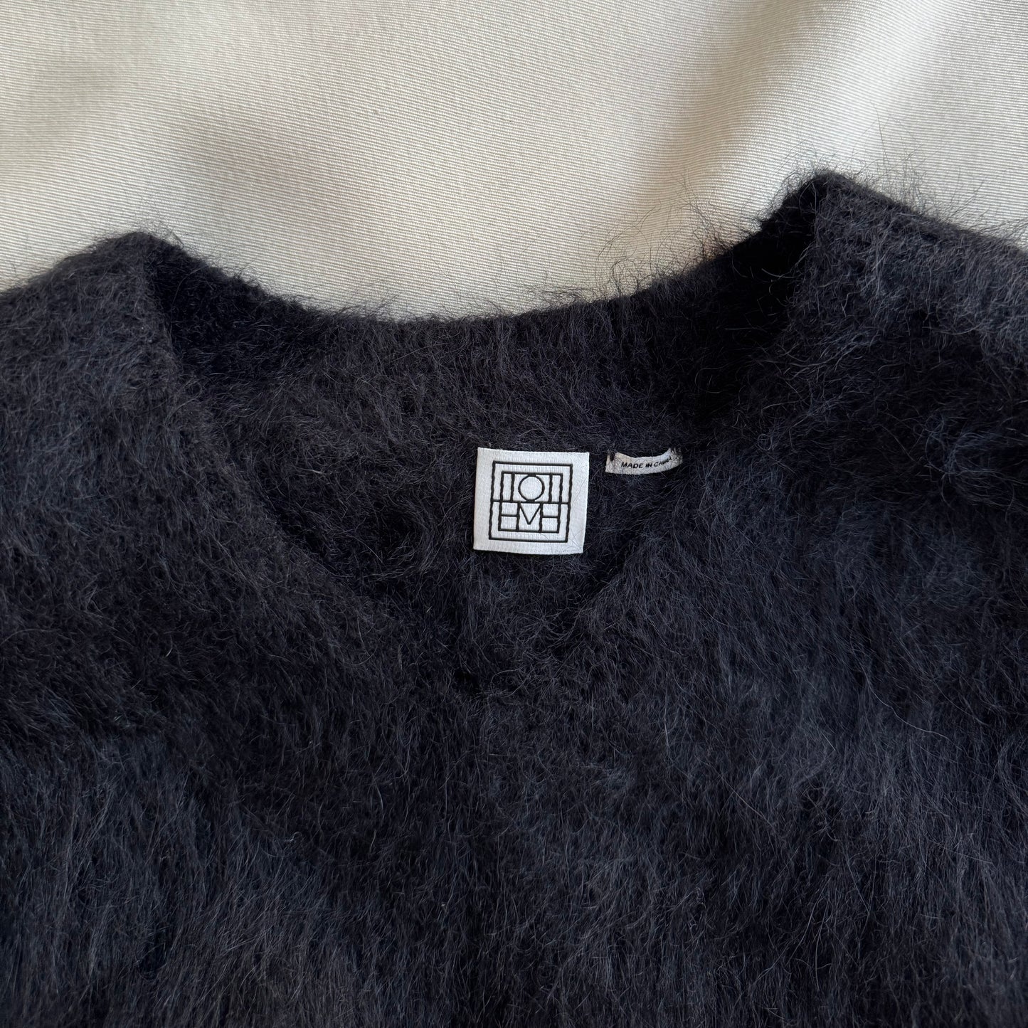 Toteme Textured Alpaca Sweater in Black, Size Medium
