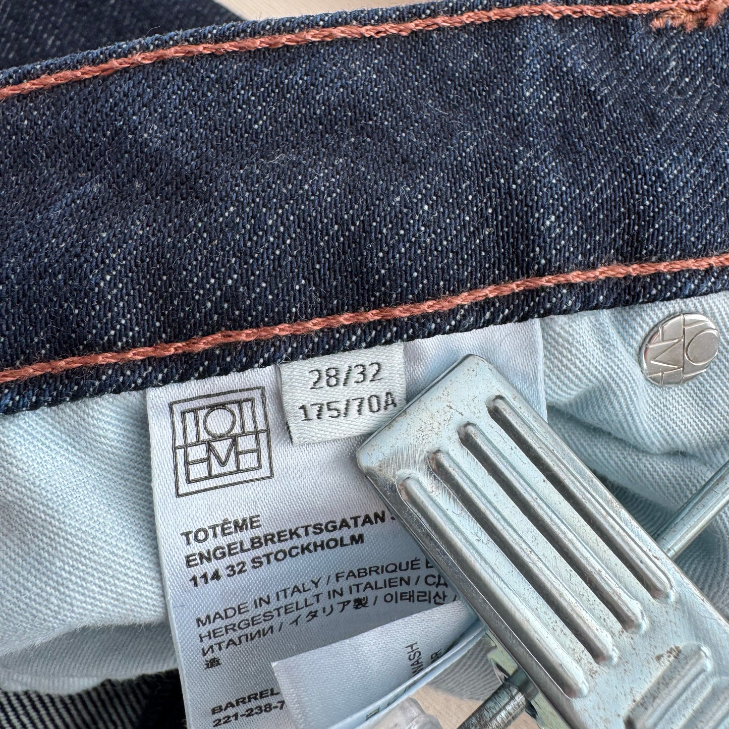 Toteme Barrel Leg Jeans in Raw Denim, size 28 (fits like 27)
