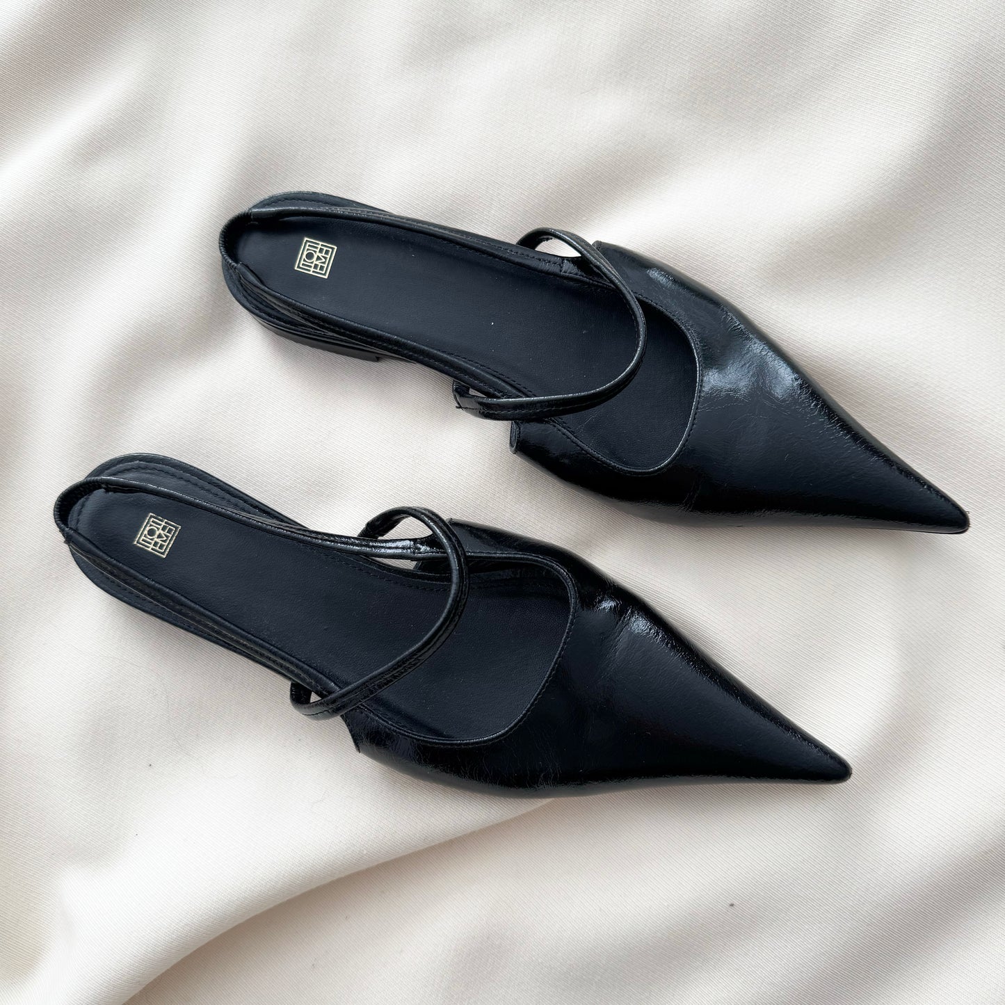 Toteme "The Sharp" Leather Slingback Flats in Black, size 37
