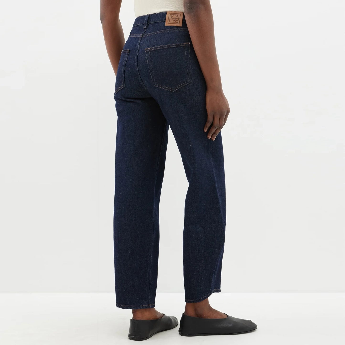 Toteme Barrel Leg Jeans in Raw Denim, size 28 (fits like 27)