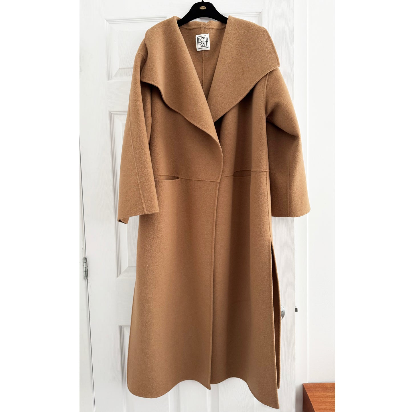 Totême Signature Doubleface Wool Coat in Camel, size Medium