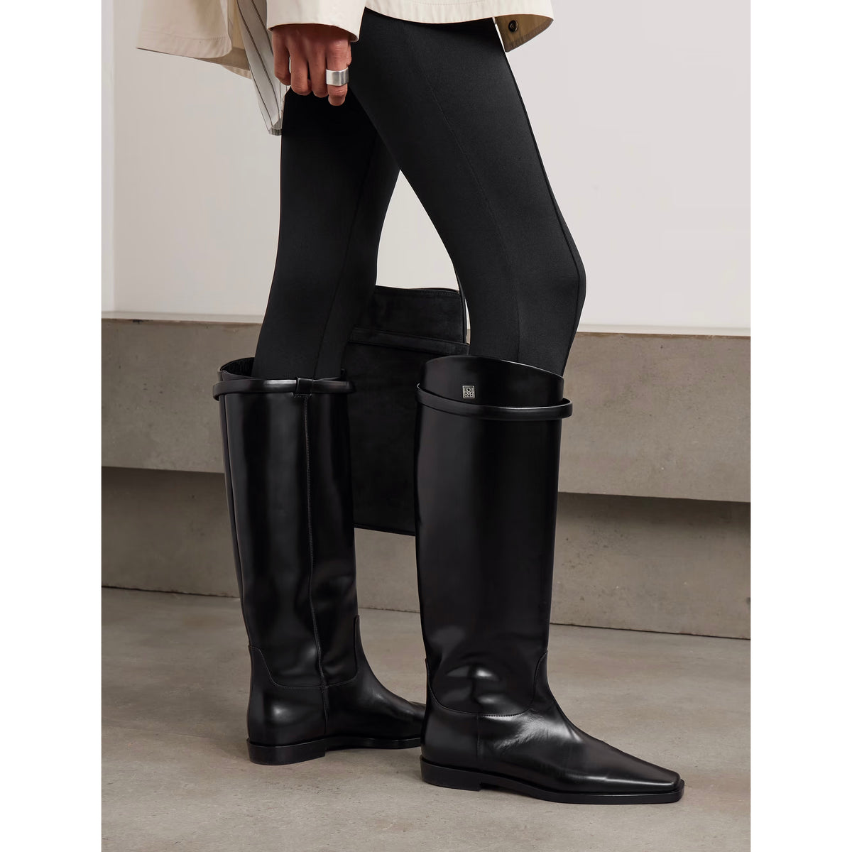 Toteme Riding Boots in Black, size 39
