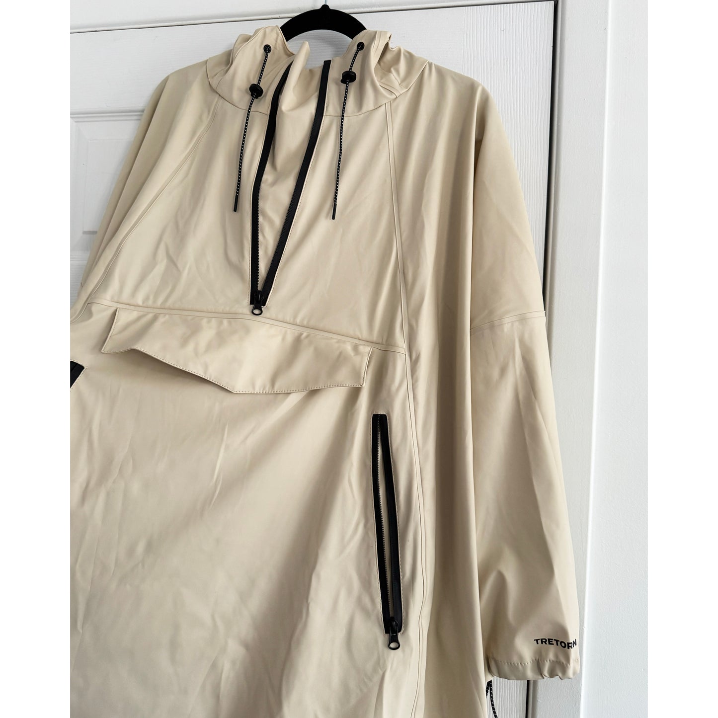 Tretorn "Varvet" Rain Poncho in Beige, size S/M (fits literally anyone tho)