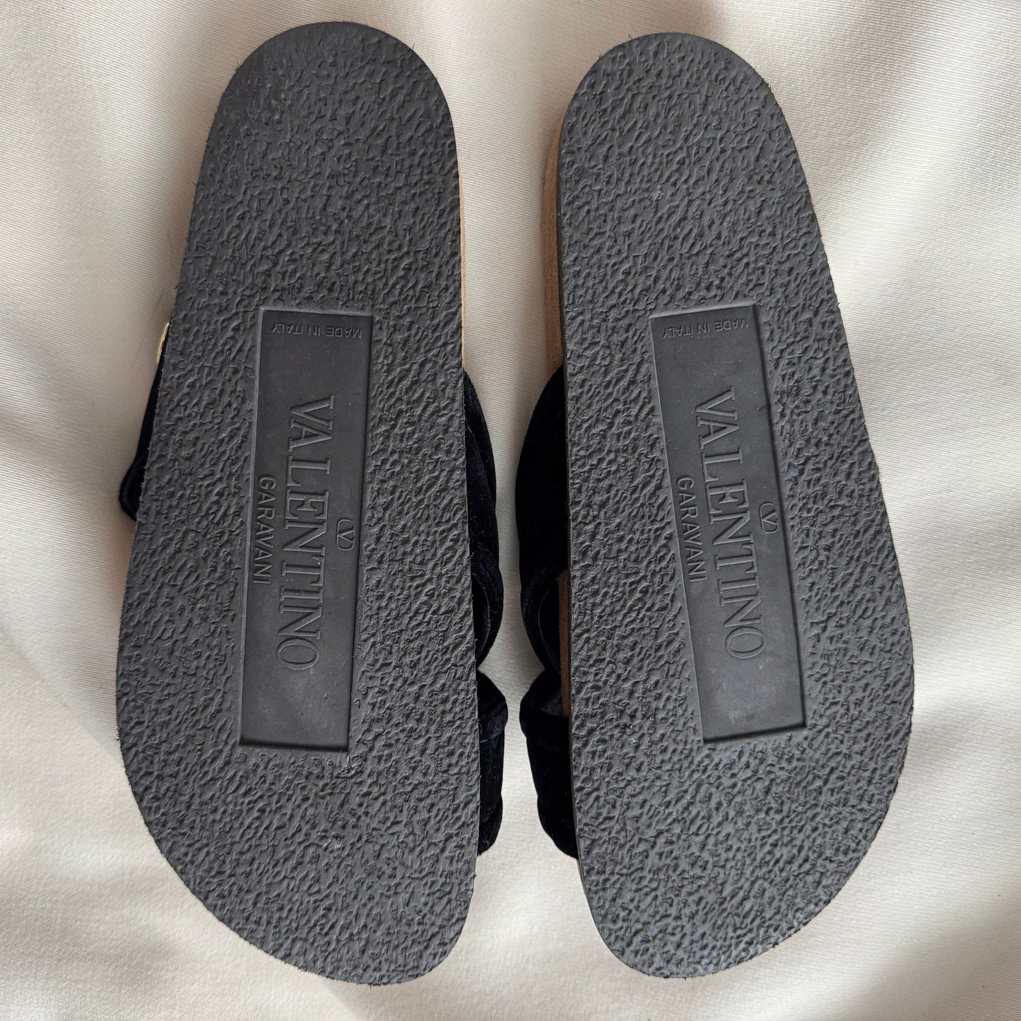 Valentino "Fussfriend" Velvet Slides in Black, size 42