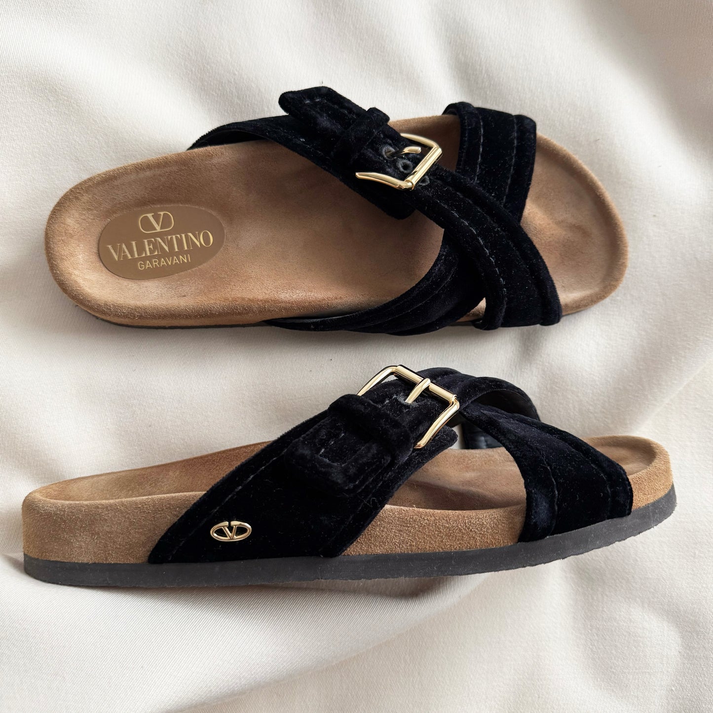 Valentino "Fussfriend" Velvet Slides in Black, size 42