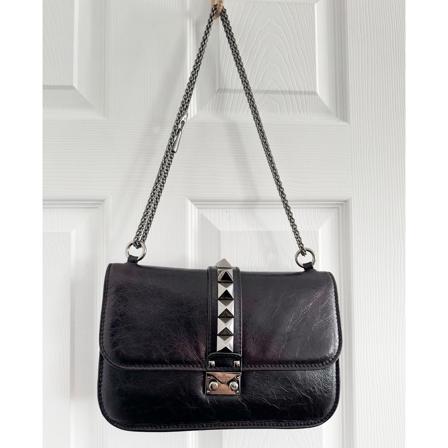 Valentino Garavani Glam Lock Bag in Black