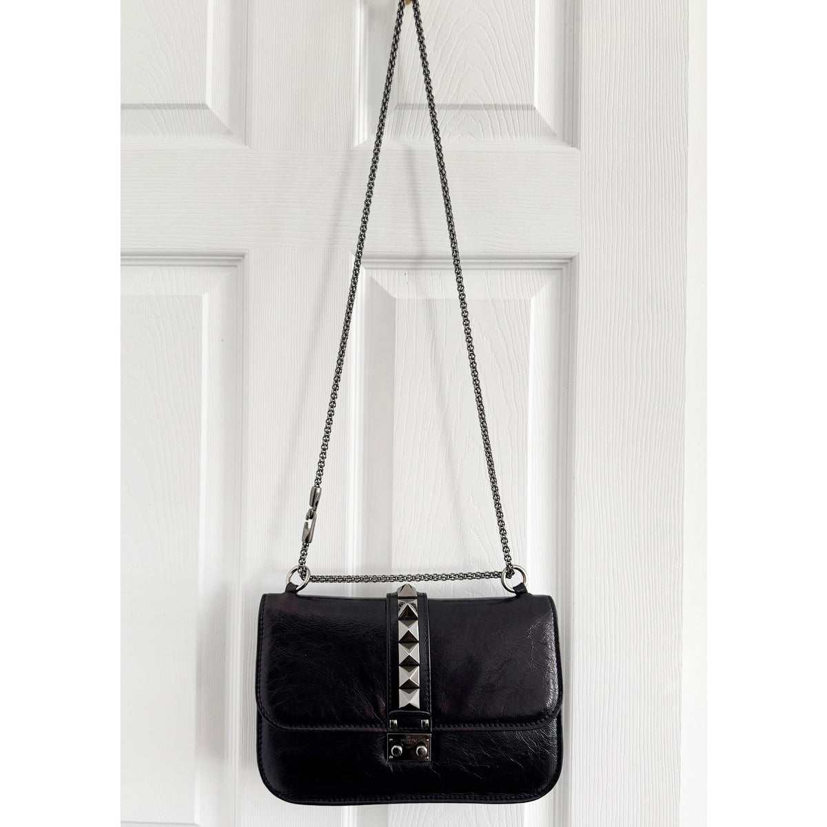 Valentino Garavani Glam Lock Bag in Black