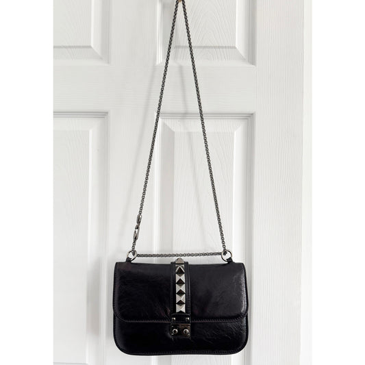 Valentino Garavani Glam Lock Bag in Black