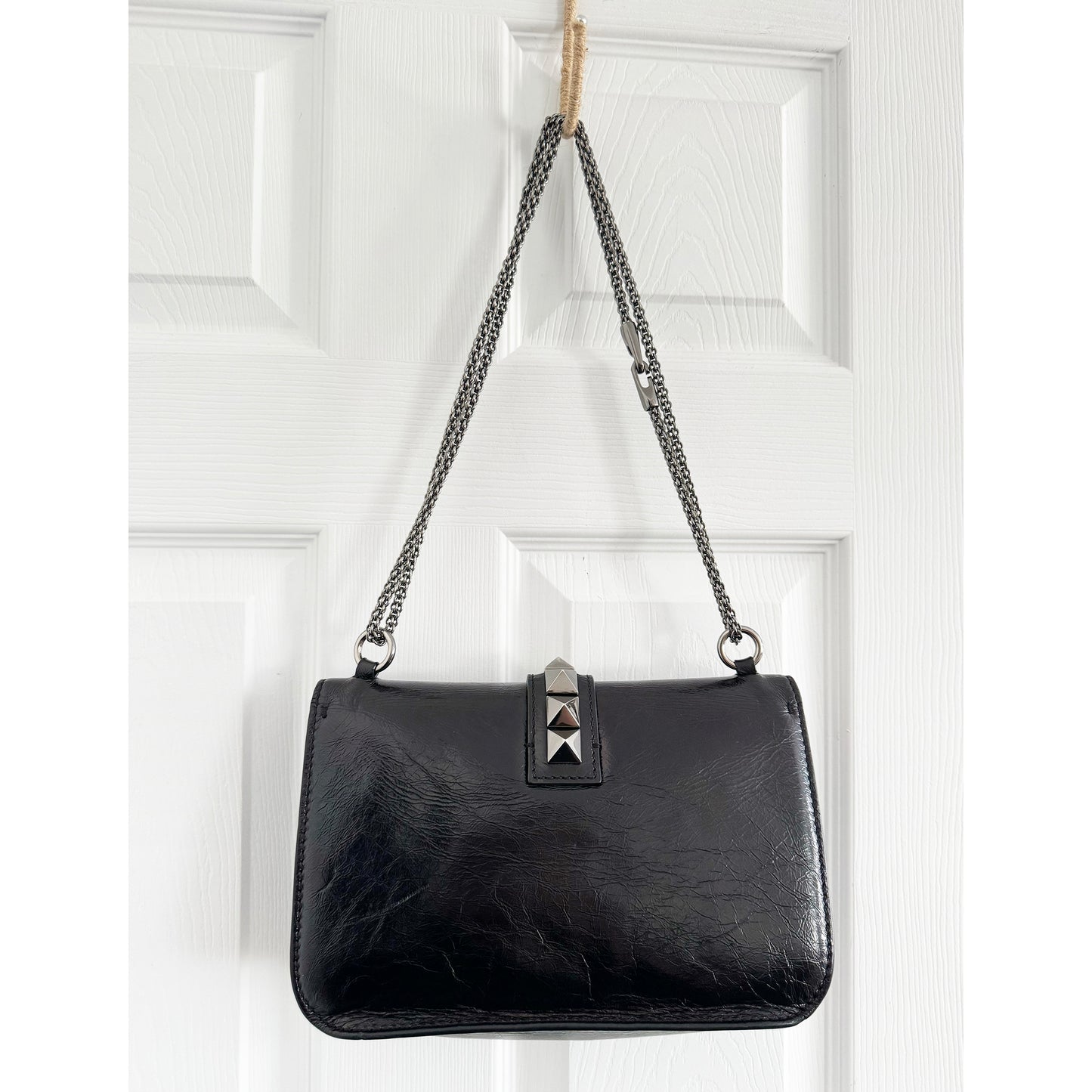 Valentino Garavani Glam Lock Bag in Black