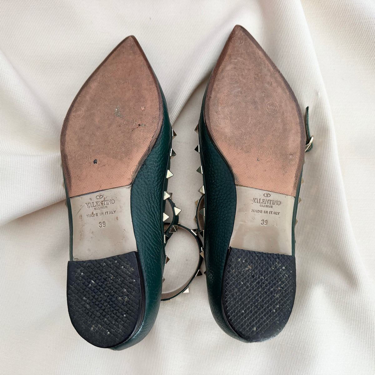 Valentino Rockstud Flats in Green, size 39 (fits like 8/8.5)