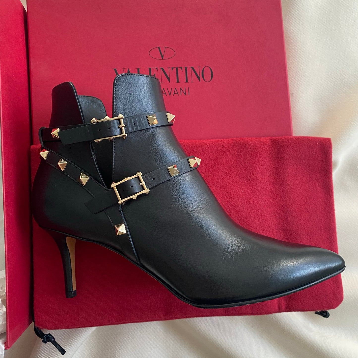 Valentino Rockstud Booties in Black, size 39 (fits 8/8.5)