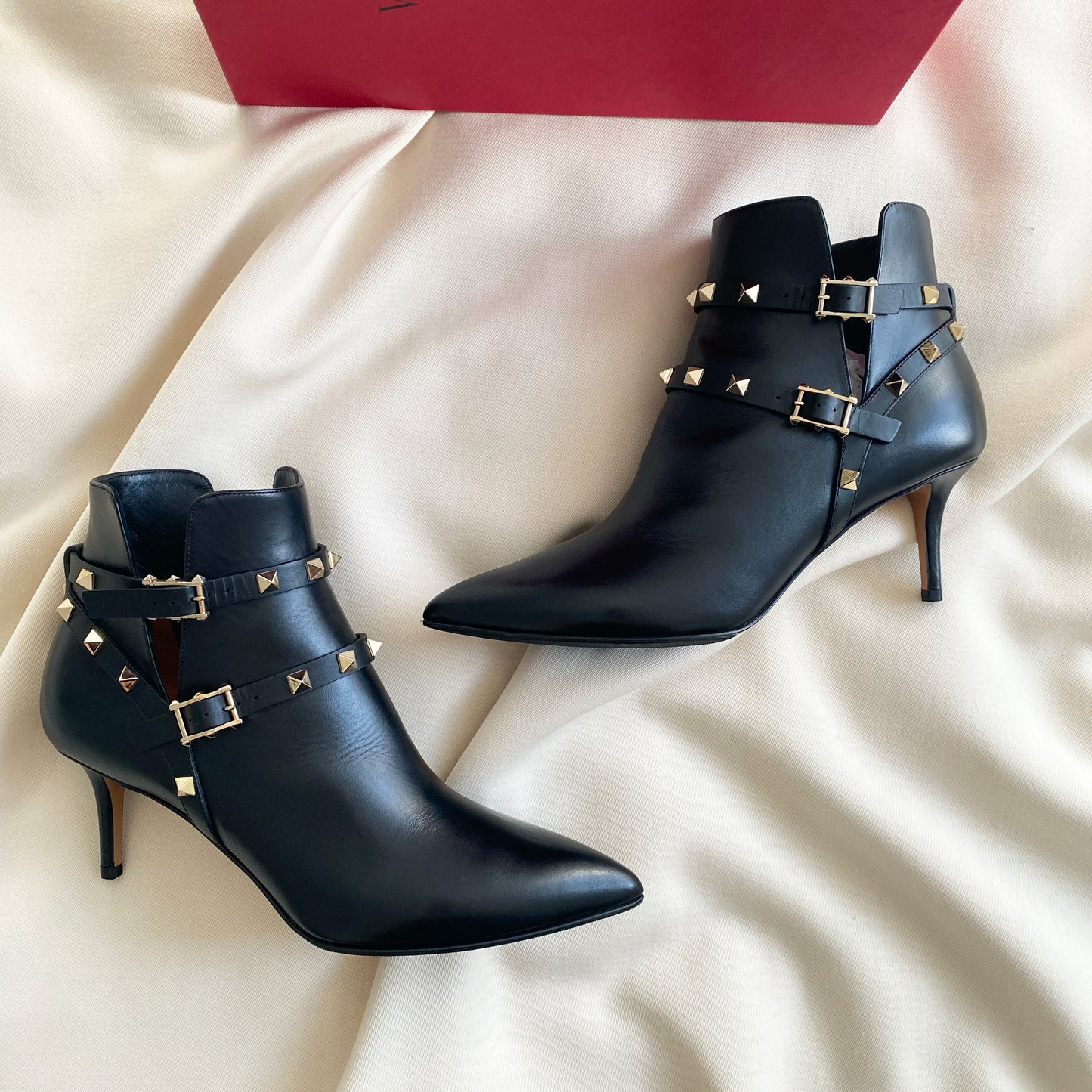 Valentino Rockstud Booties in Black, size 39 (fits 8/8.5)