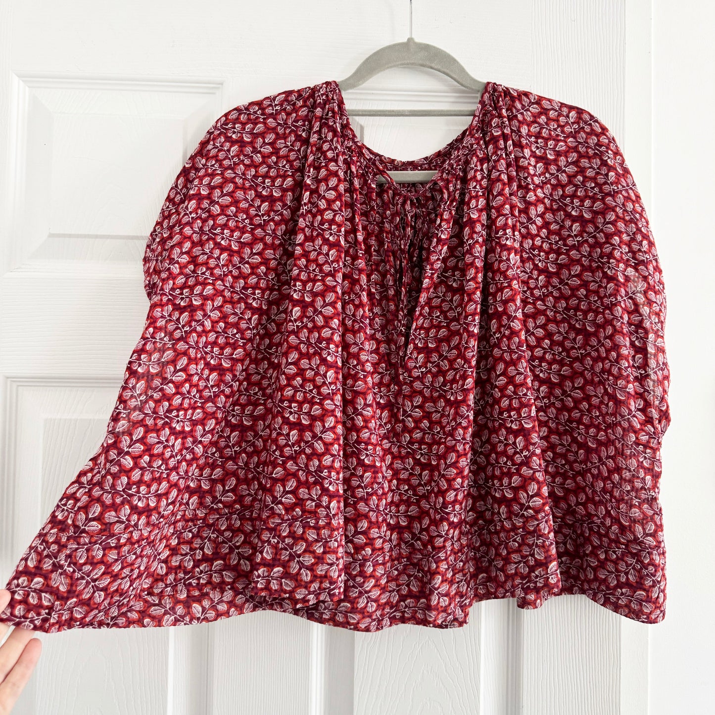 Vanessa Bruno Swingy Crop Top in Red Print, size 36 (fits size S/M)