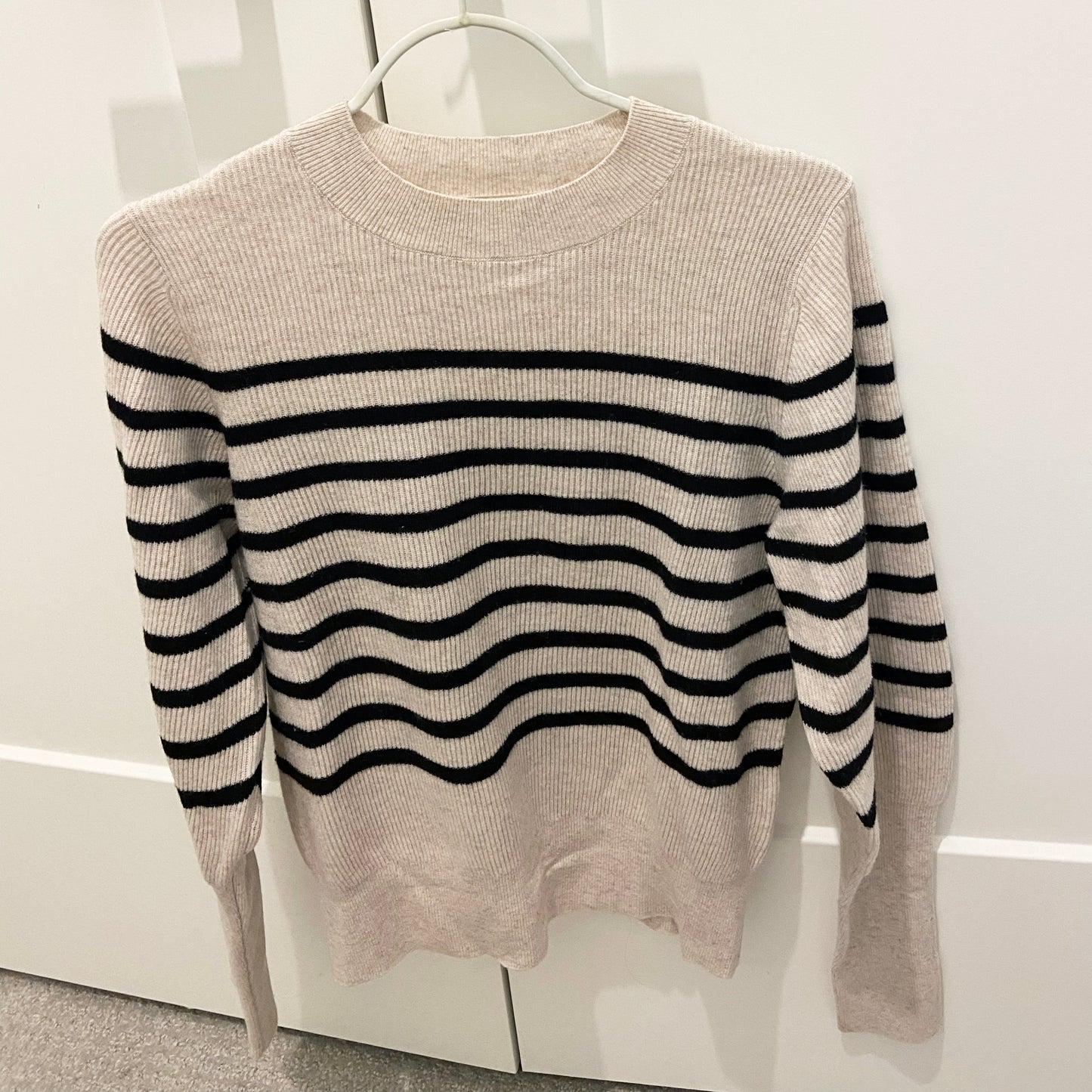 Vanessa Bruno "Astrid" Pullover in Navy/Ecru Stripe, size Small