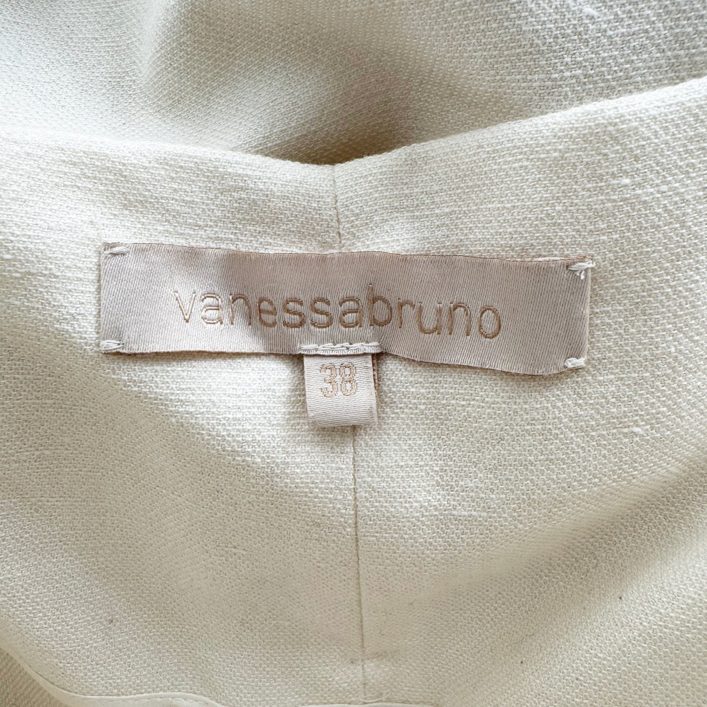 Vanessa Bruno "Ricardo" Shorts with Tie Waist in Ivory, size 38
