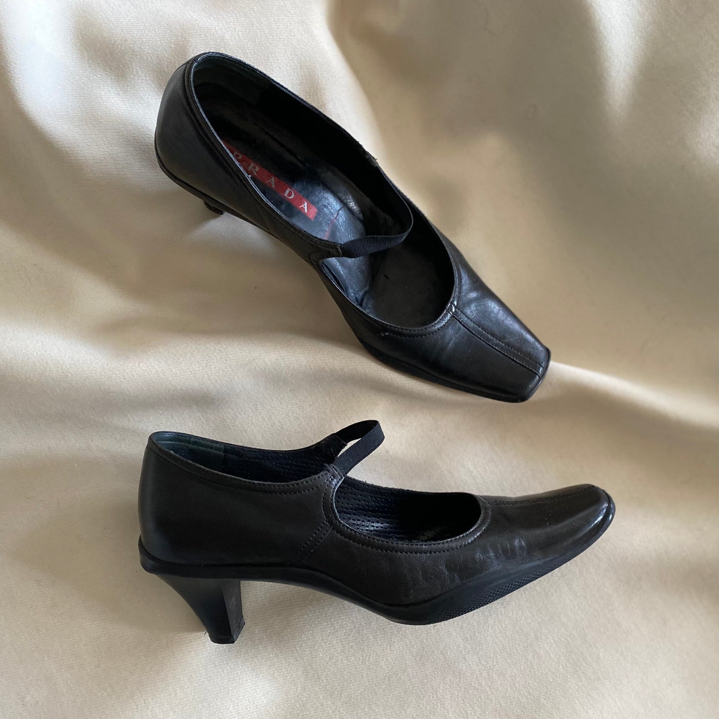 90's Vintage Prada Vintage Mary-jane pumps, size 35.5