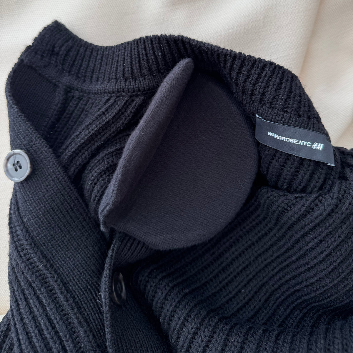 Wardrobe NYC x H&M Cropped Cardigan with Shoulder Pads in Black, size Small