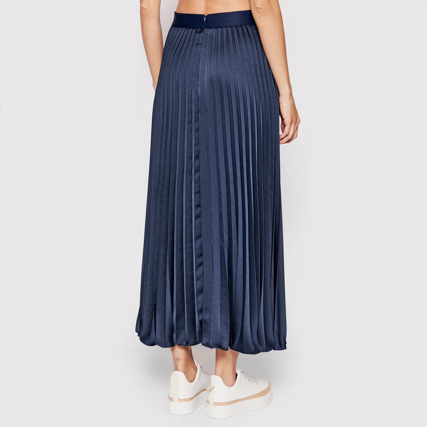 Weekend Max Mara "Gavino" Navy Pleated Skirt, size 8