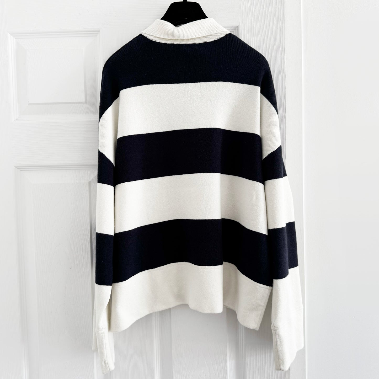 White & Warren Striped Rugby Shirt, Size Medium.