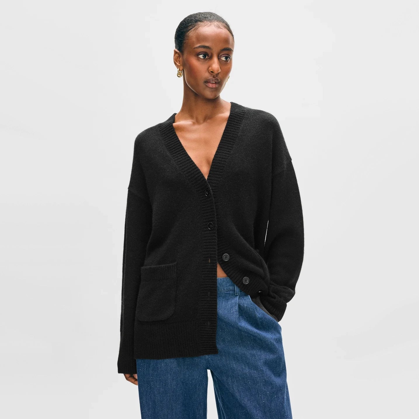 White + Warren Luxe Pocket Cashmere Sweater in "Black", Size Medium