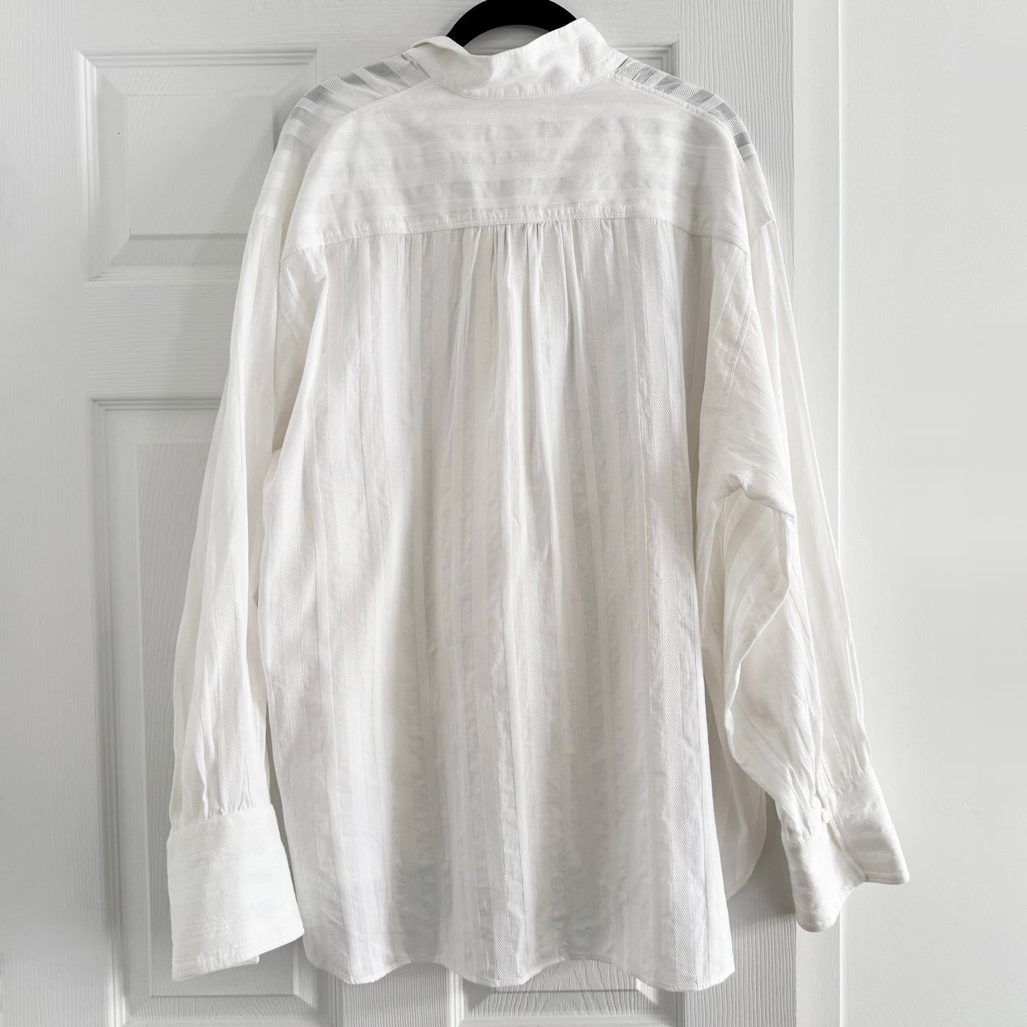 Wiggy Kit "Library" Shirt in White, size Large