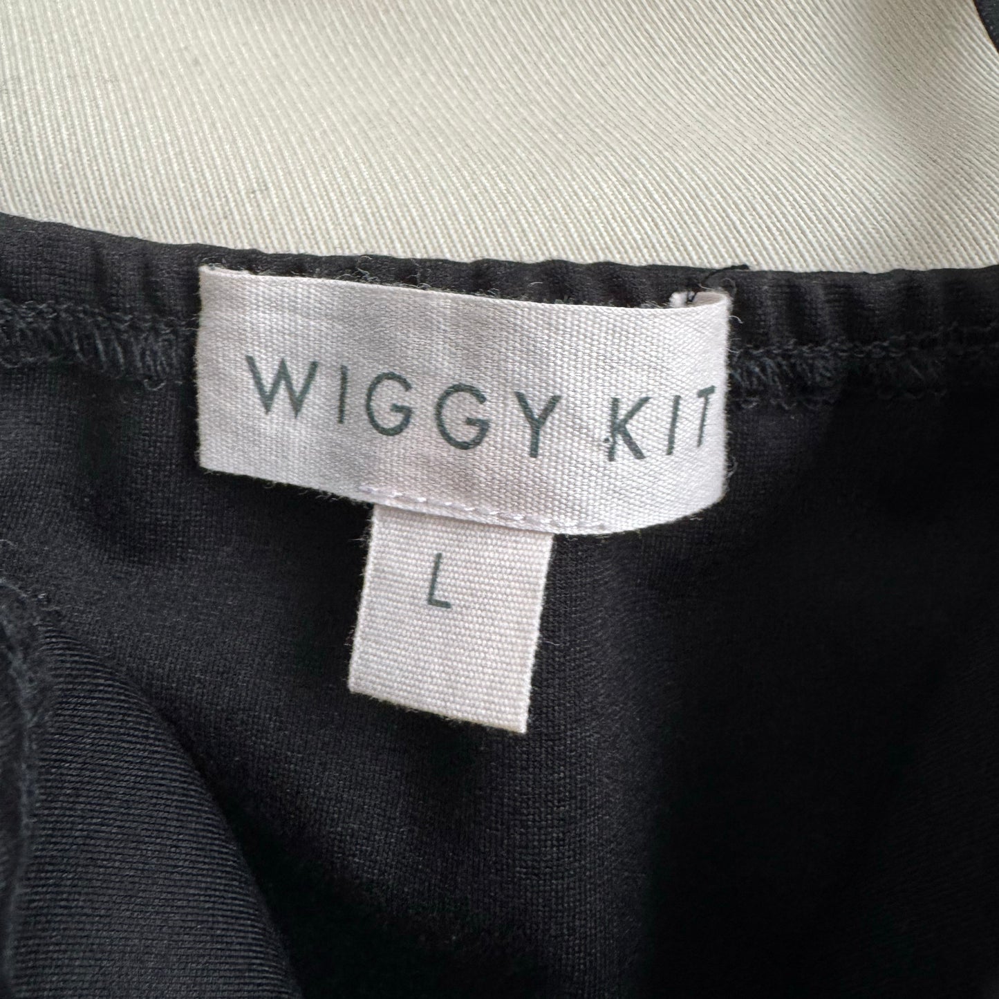 Wiggy Kit Off the Shoulder Bodysuit in Black, size Large