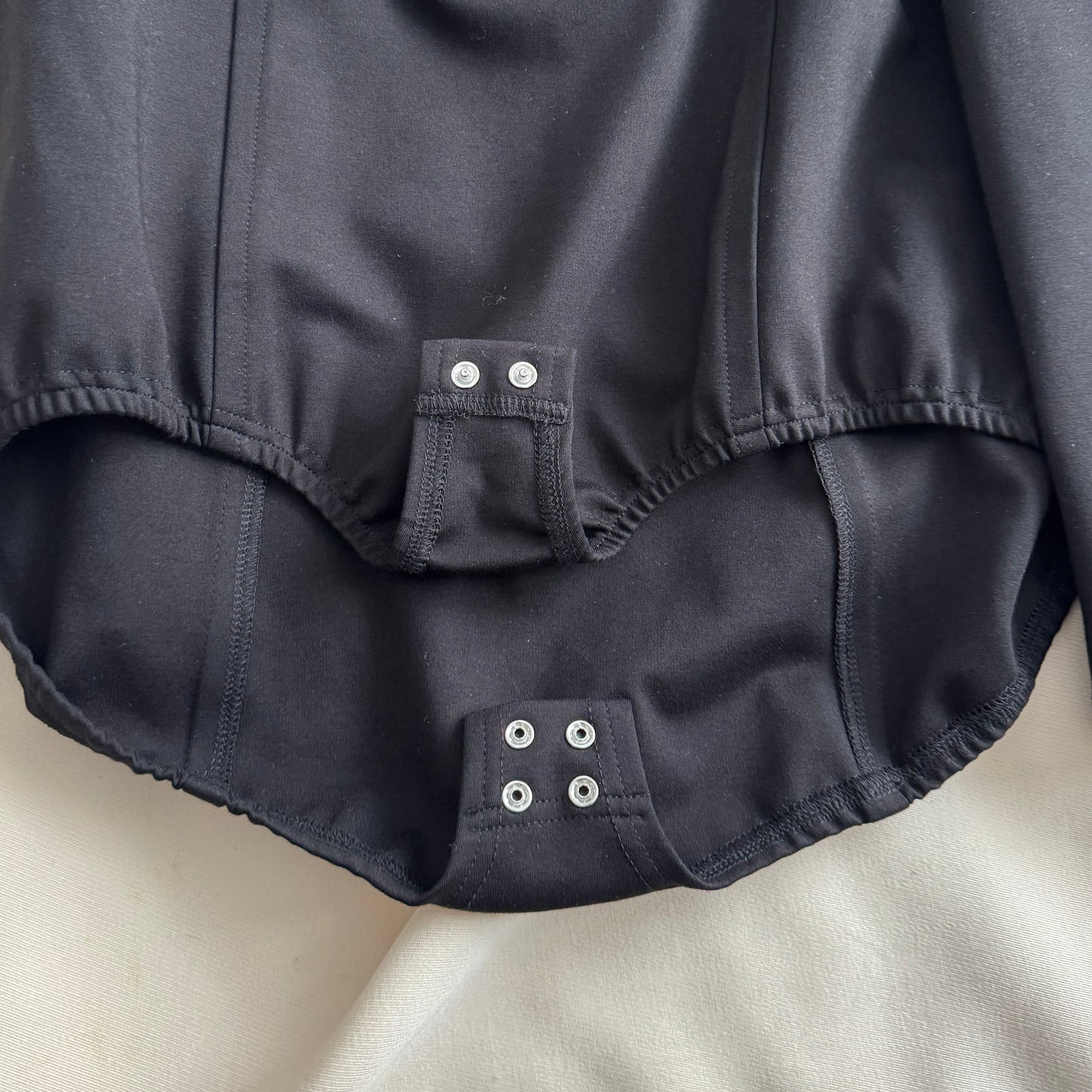 Wiggy Kit Off the Shoulder Bodysuit in Black, size Large