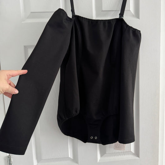 Wiggy Kit Off the Shoulder Bodysuit in Black, size Large