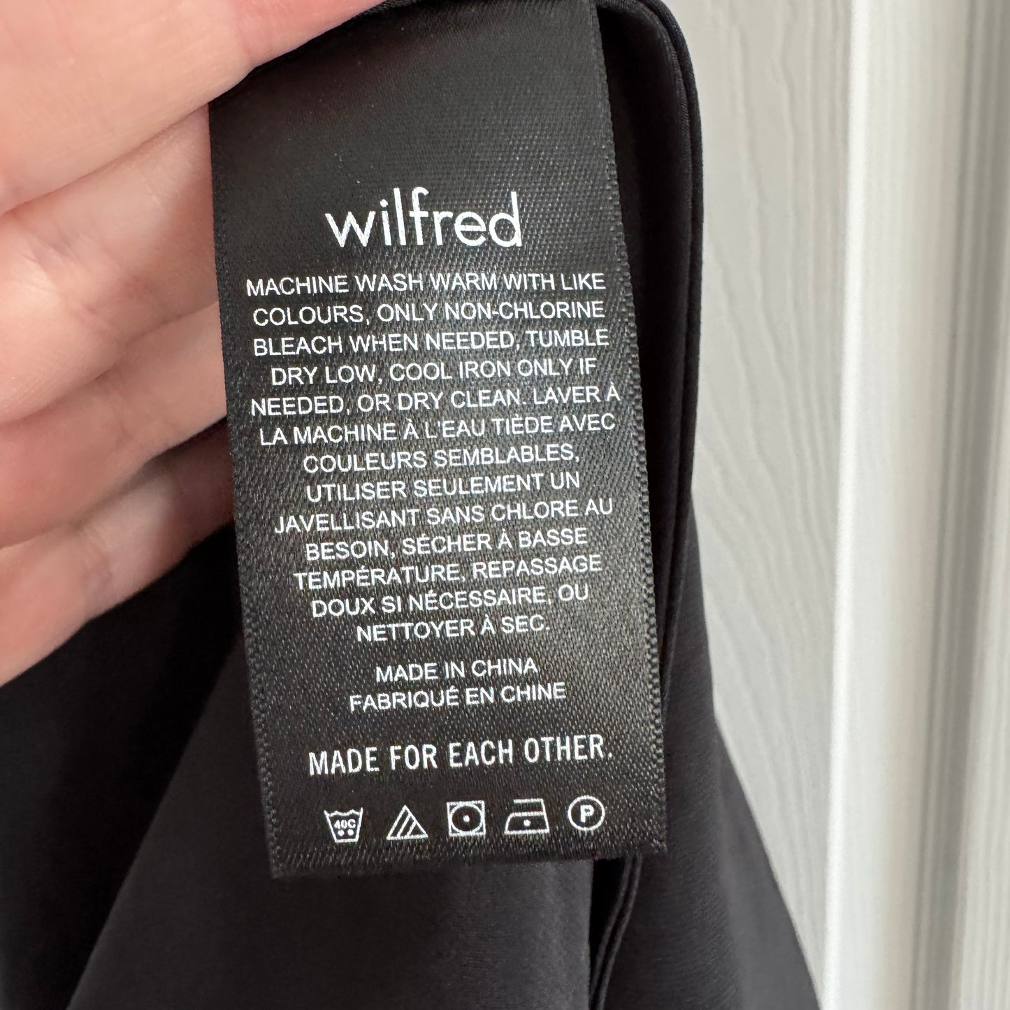 Wilfred Satiny Slip Dress in Black, size Small