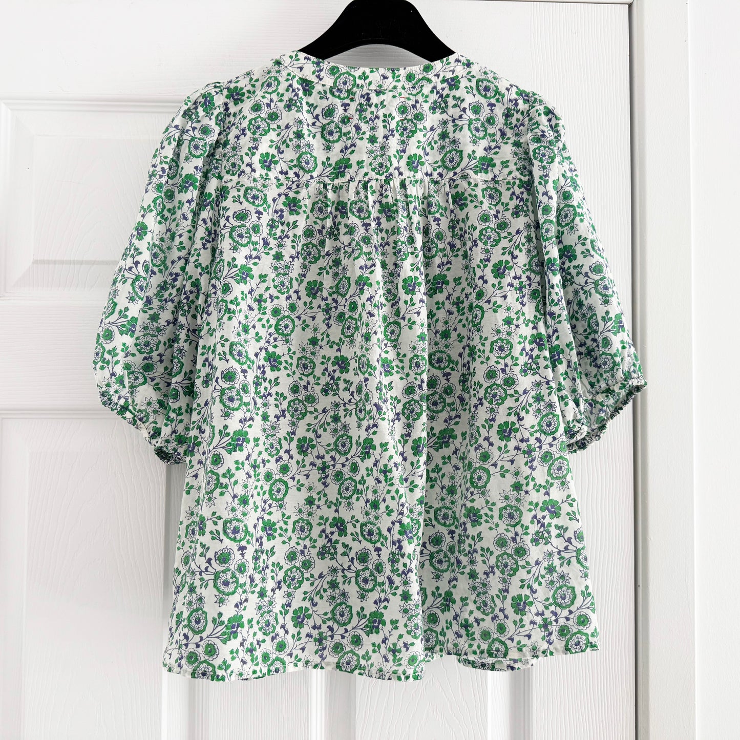 Xirena "Sydell" Printed Cotton Shirt in Green, size Small