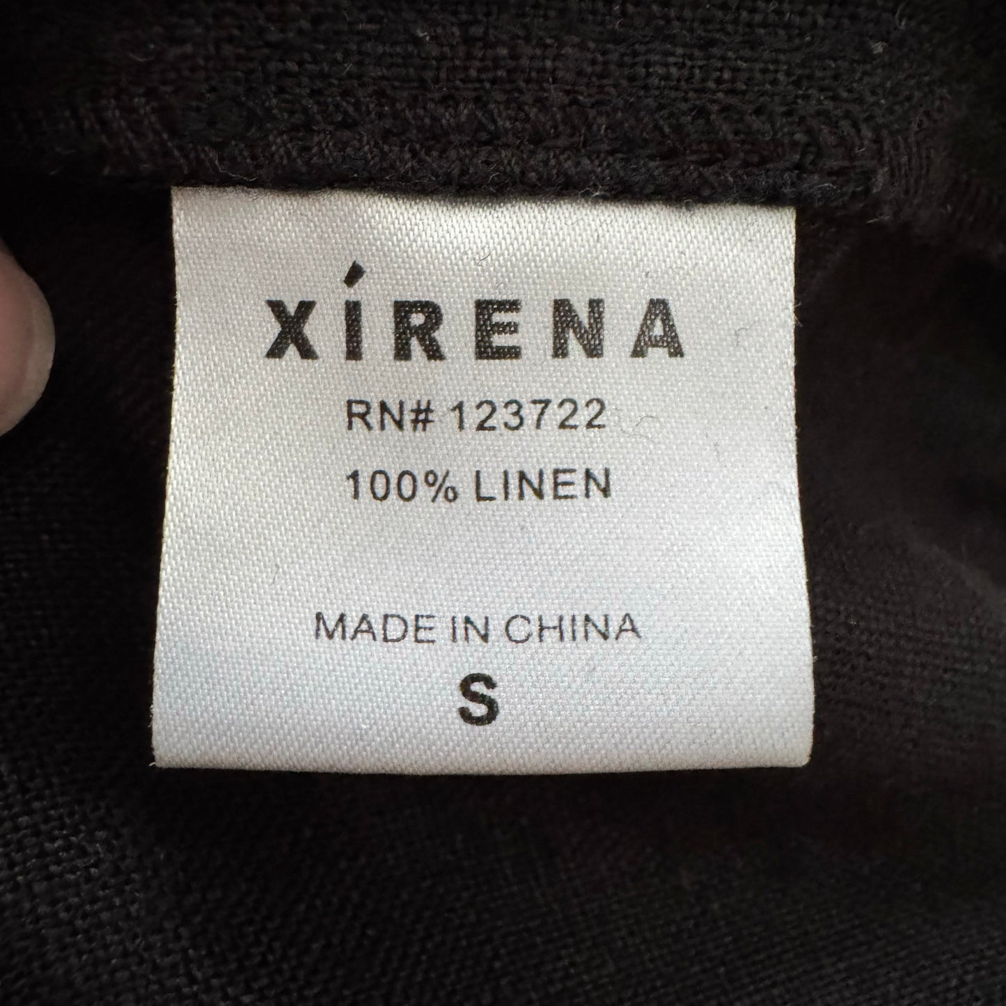 Xirena "Tallie" Cropped Linen Top in Black, size Small