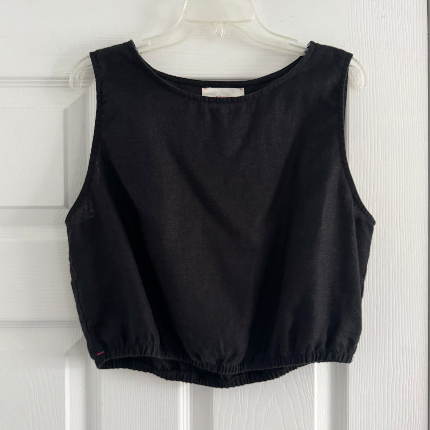 Xirena "Tallie" Cropped Linen Top in Black, size Small