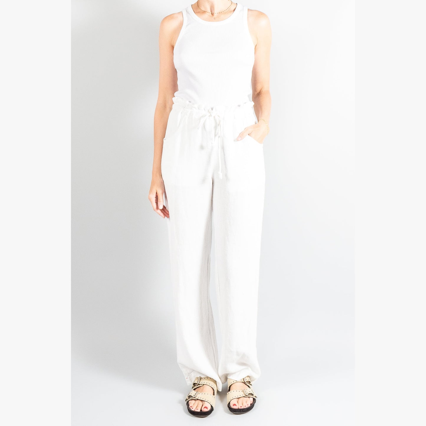 Xirena "Talyn" Linen Drawstring Pant in White, size Medium