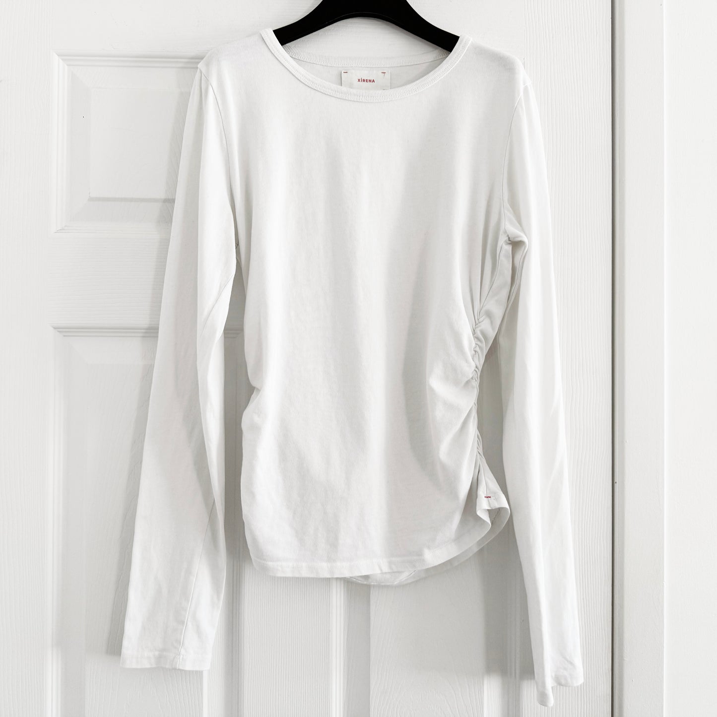 Xirena "Frankie" Long Sleeve Tee Shirt in White, size Medium (fits like Small)