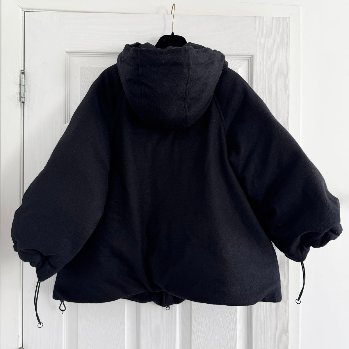 Y-3 Wool Puffer Jacket in Black, size Small