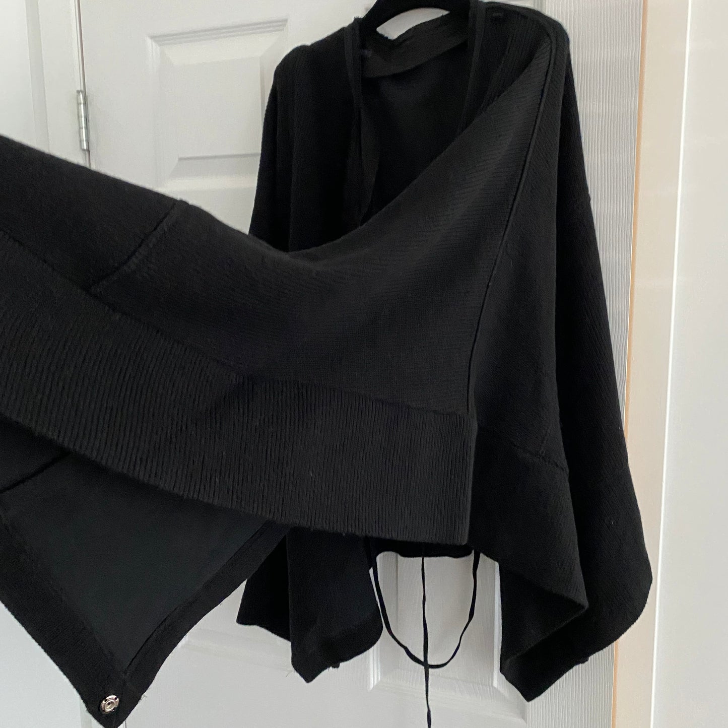 Yohji Yamamoto Manteau cardigan en tricot drapé noir, taille « 2 »