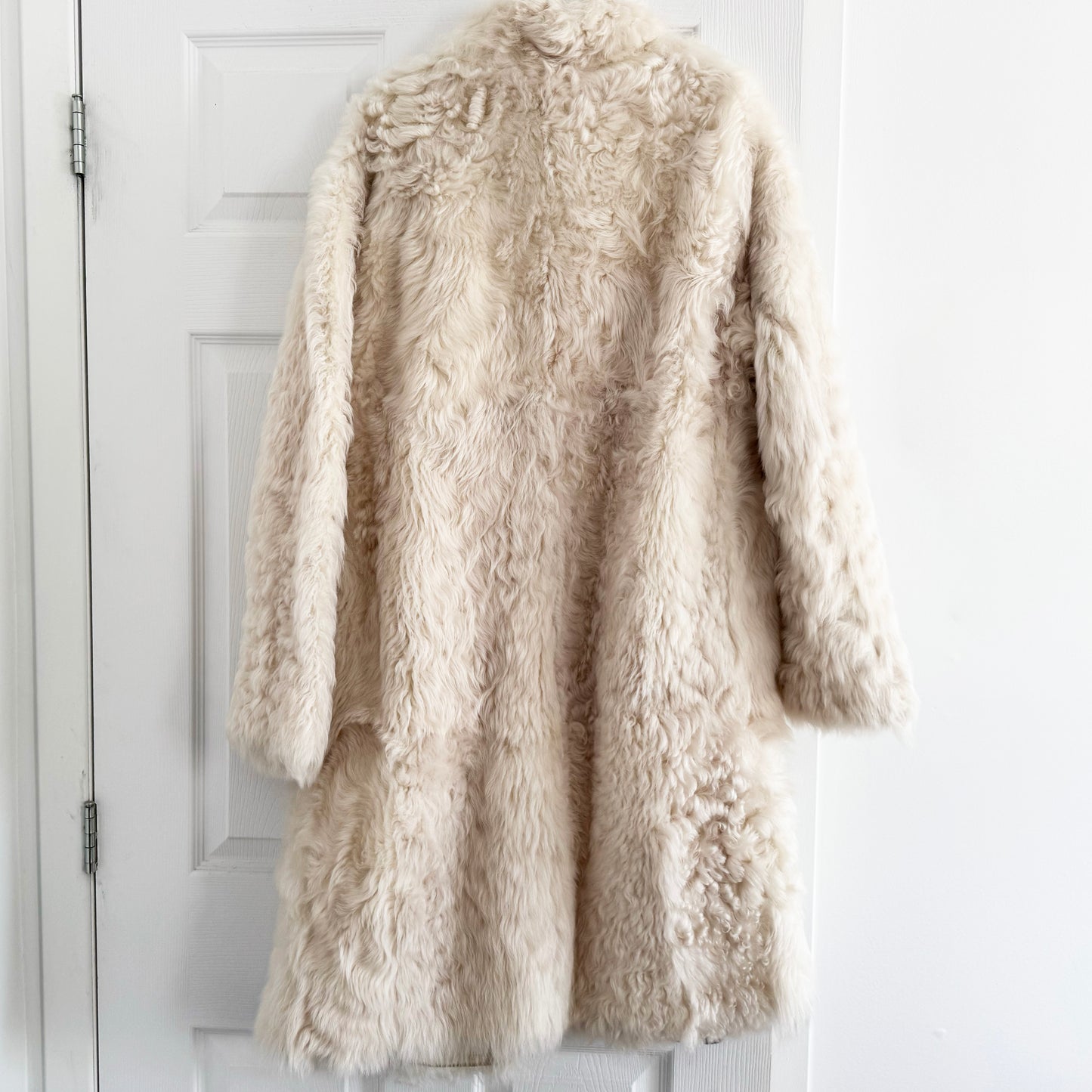 Yves Salomon Ivory Lamb Fur Coat w Belt, size 38 (fits 4/6)