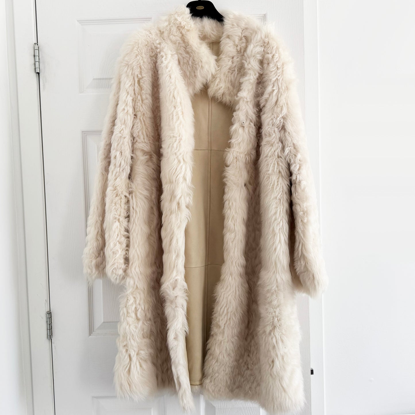 Yves Salomon Ivory Lamb Fur Coat w Belt, size 38 (fits 4/6)